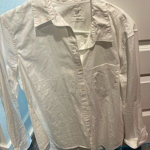 Gap fitted boyfriend shirt button up